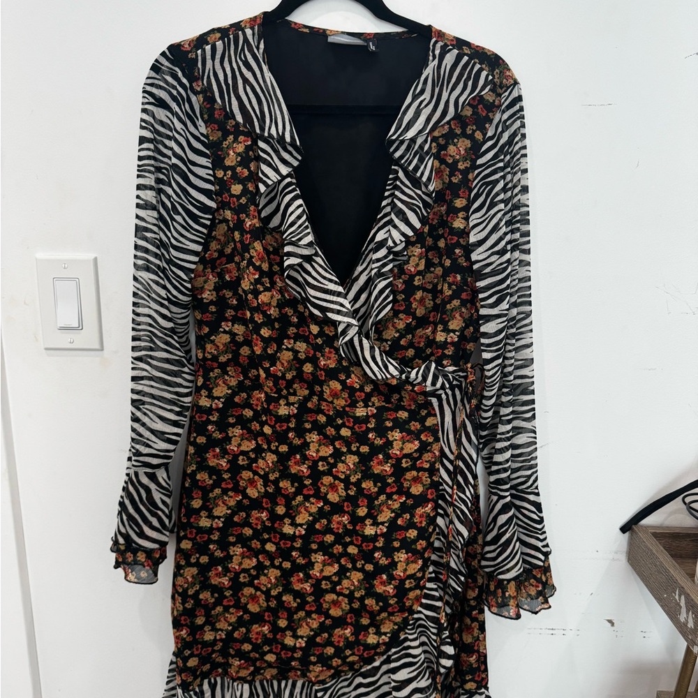 Elegant Black and Orange Long Sleeve Dress